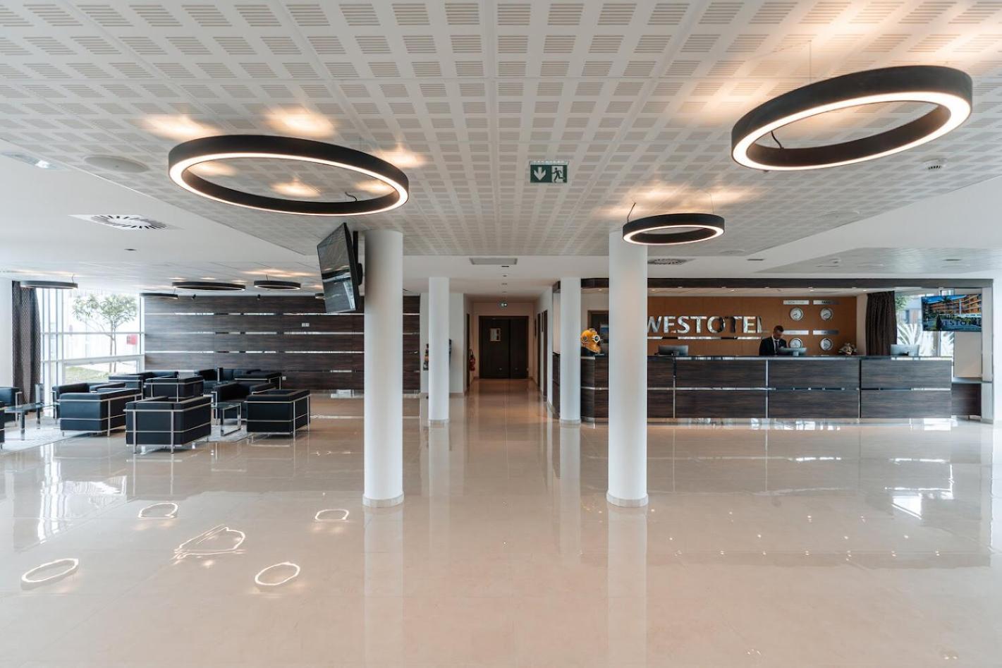 Westotel Taverny - Paris Val-D'Oise ภายนอก รูปภาพ